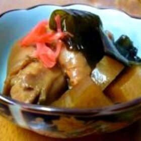 さっぱり、つるつる肌!てびち(豚足の沖縄料理)